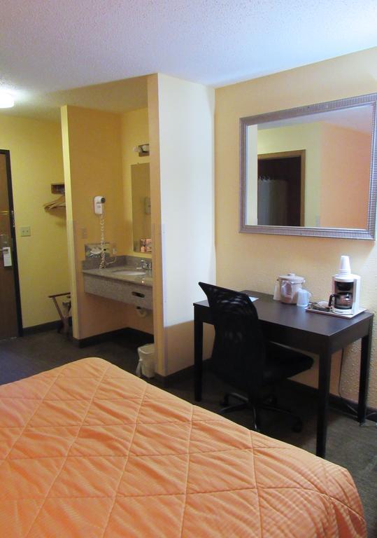 RedRock Inn Sioux Falls Extérieur photo